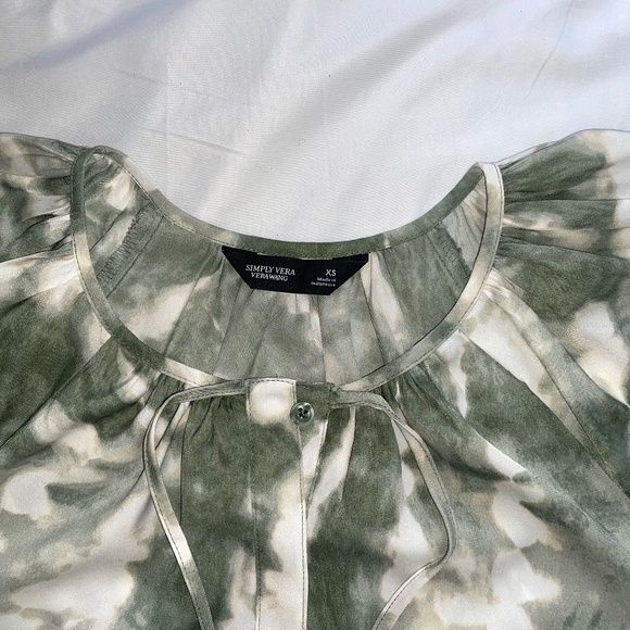 Simply Vera Vera Wang Shirred Tie-Neck Blouse — Green Ocean Dye, XS - Picture 3 of 4